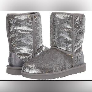 UGG Classic Short Cosmos Sequin Silver Gold Sheepskin Boots Size US 9 Like New
